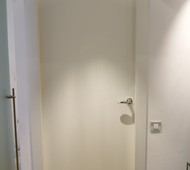 PUERTA HASTA TECHO CON ALTILLO LACADO BLANCO