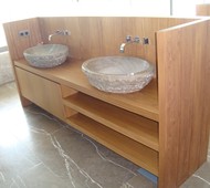 MUEBLE BAÑO EN MADERA NATURAL