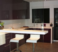 HIGH SHINE LACQUERED KITCHEN