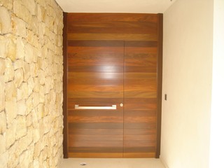 ENTRANCE DOOR