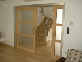 DOOR WITH ALUMINIUM FLASHING