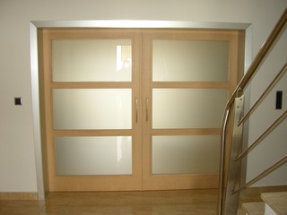 DOOR WITH ALUMINIUM FLASHING