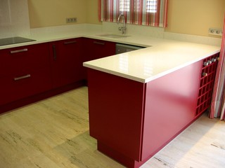 DM RED LAQCUERED KITCHEN